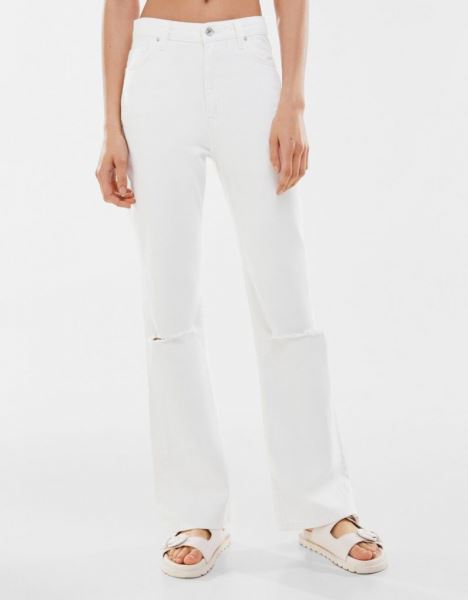 Белые джинсы: где купить стильный вариант на весну
