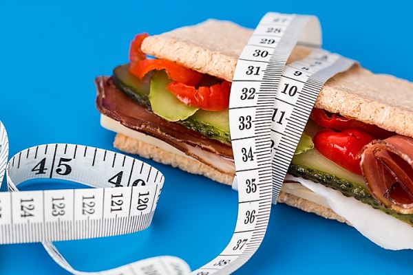 Что мешает похудеть: «полезные» продукты со скрытыми калориями
