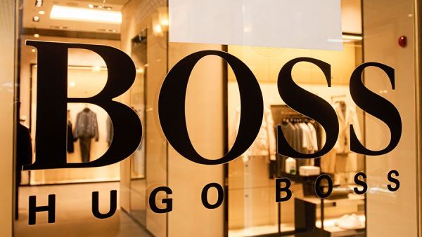 Hugo Boss приостановила работу в России