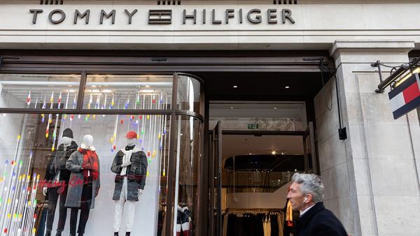 Владелец Tommy Hilfiger и Calvin Klein закроет магазины в РФ и Белоруссии